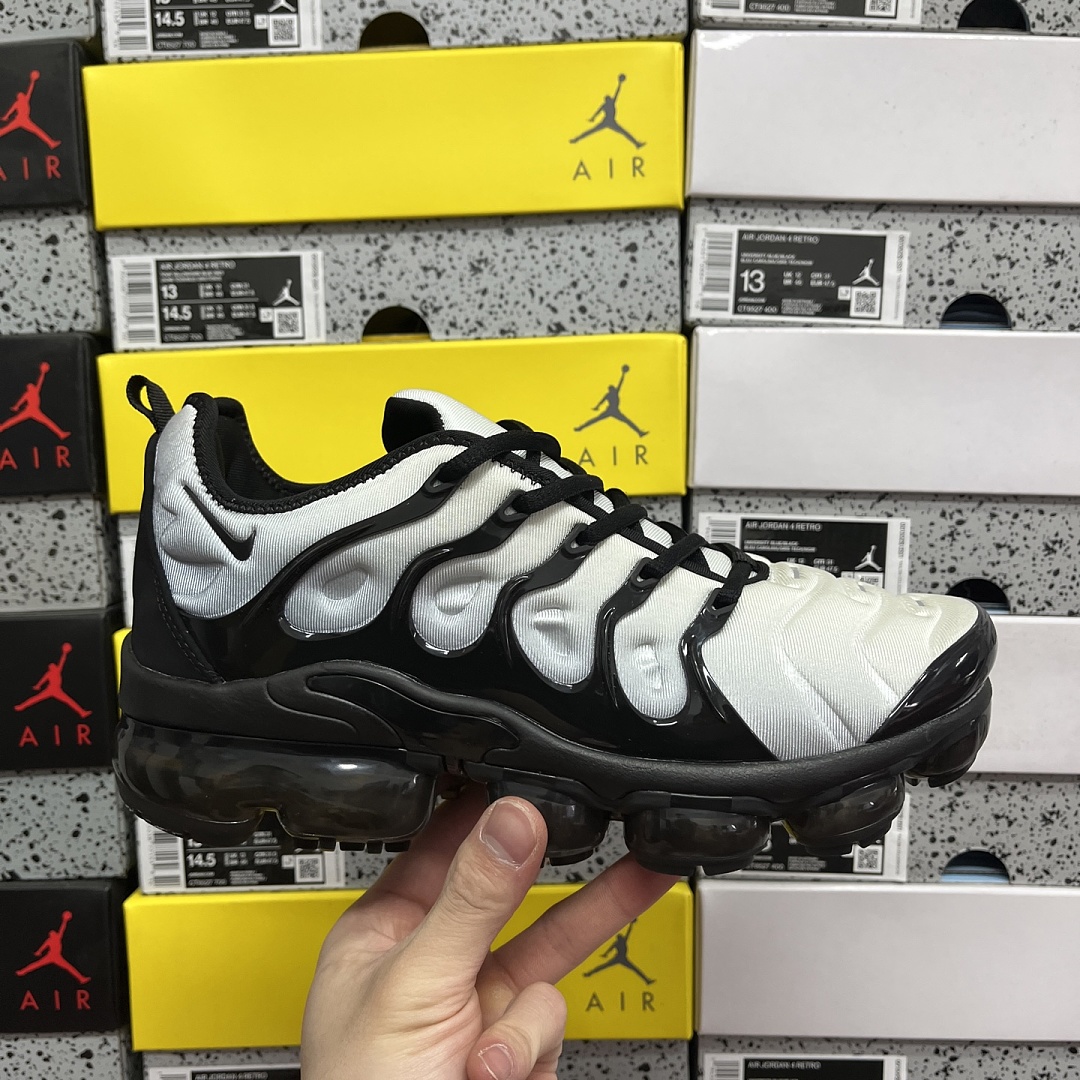 Nike Air VaporMax Plus - Image 9