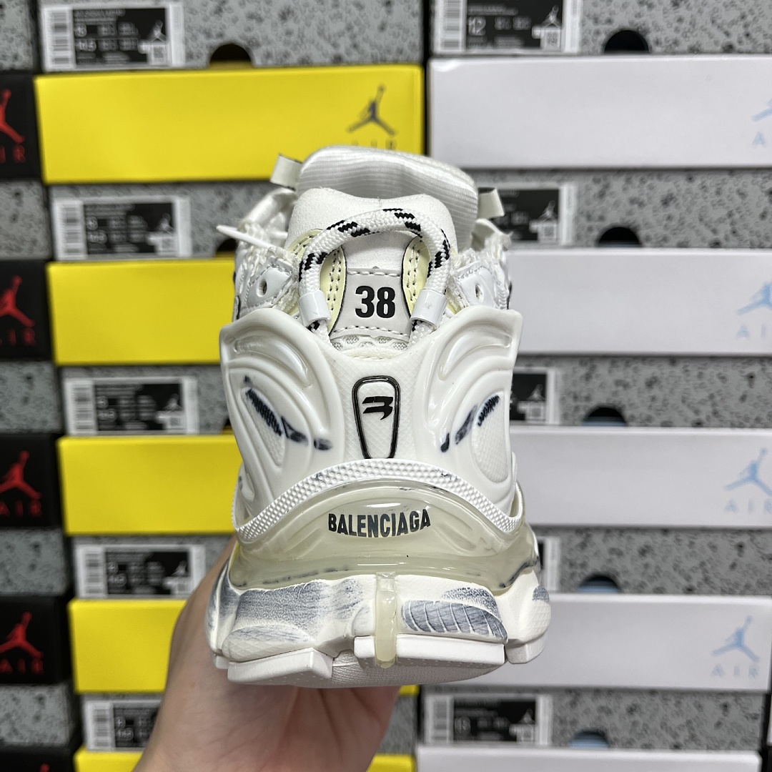 Balenciaga BLCG Runner 7 Gen - Image 9