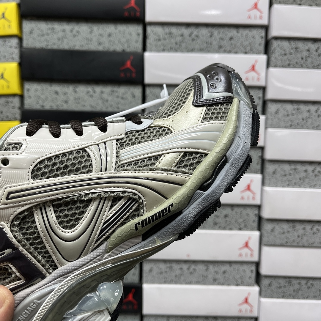 Balenciaga BLCG Runner 7.5 - Image 3