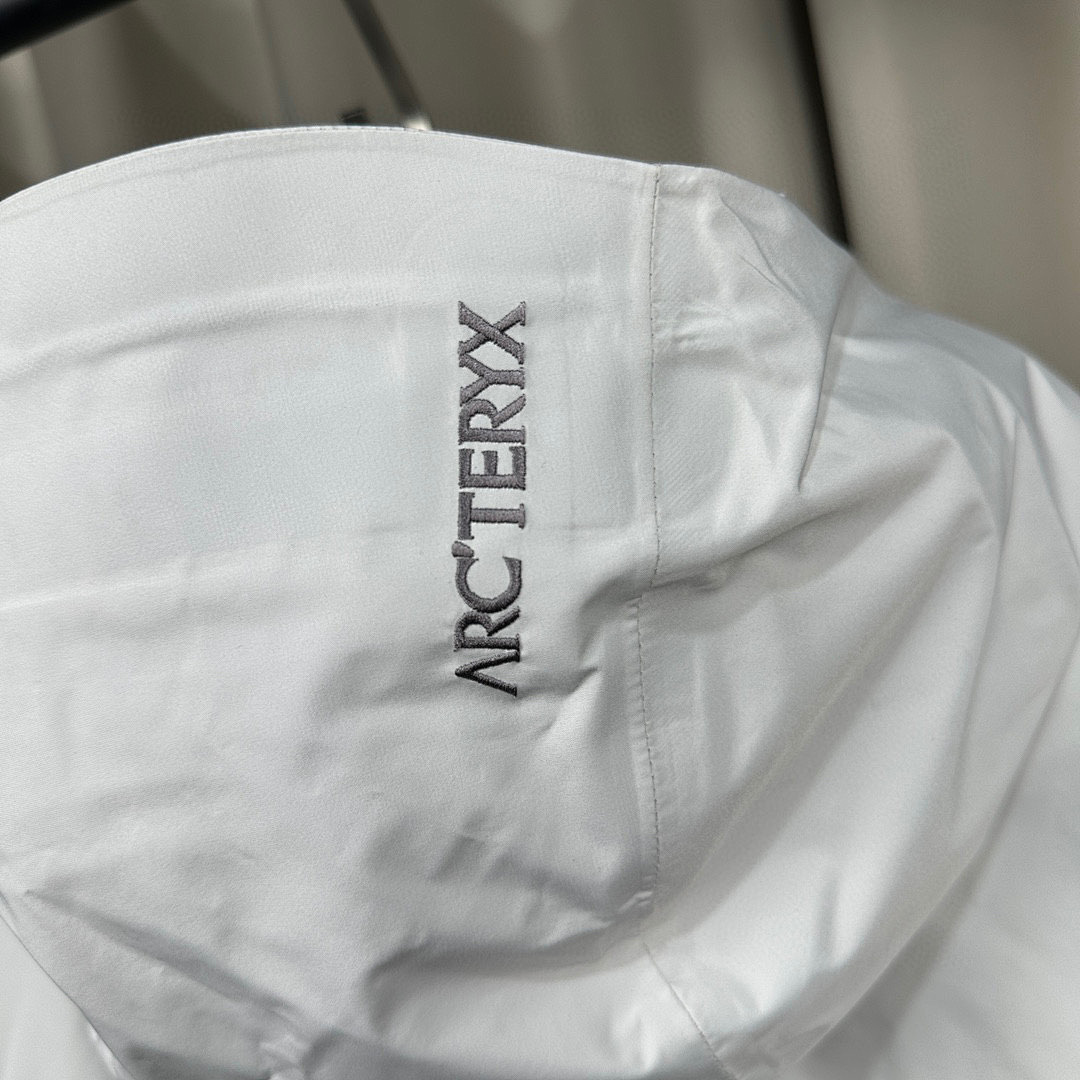 Arc'teryx Macai Jacket White Size: S-XXL - Image 11