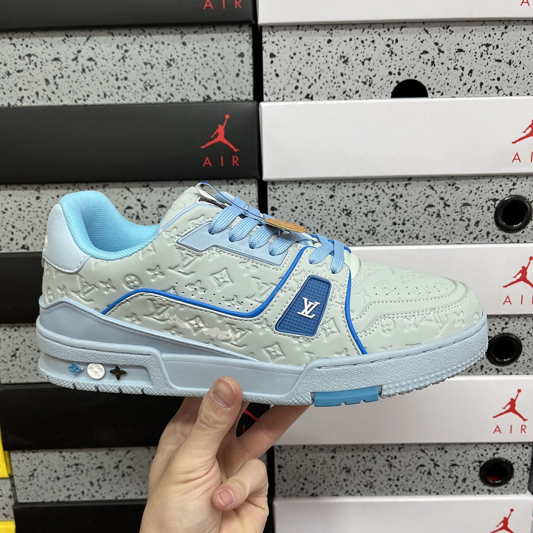 Louis Vuitton Trainer - Image 2