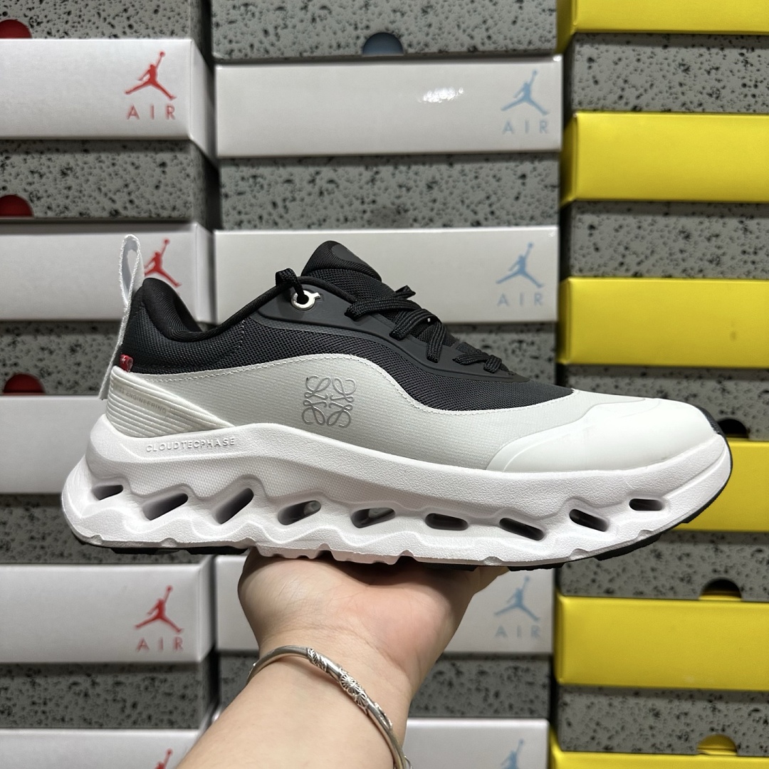 On Running Running Cloudtilt 2 LOEWE Black 3ME10690556 - Image 3