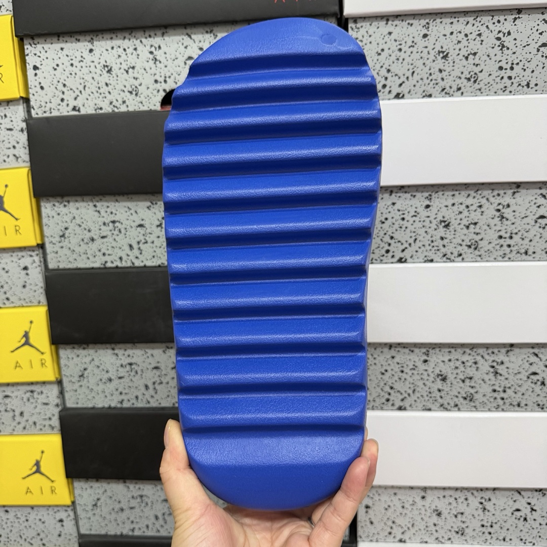 Adidas Slide/Foam Runner - Image 38