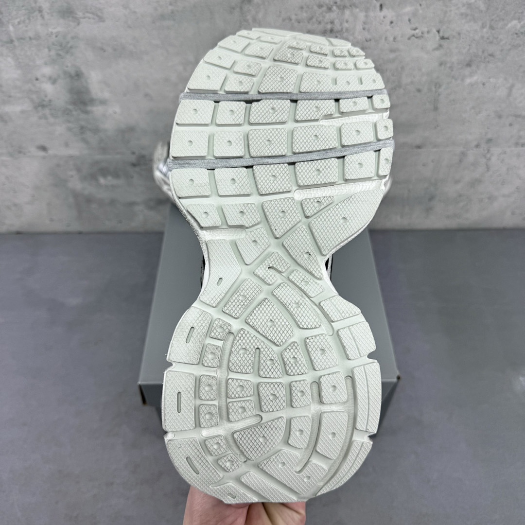 Balenciaga 3Xl - Image 57