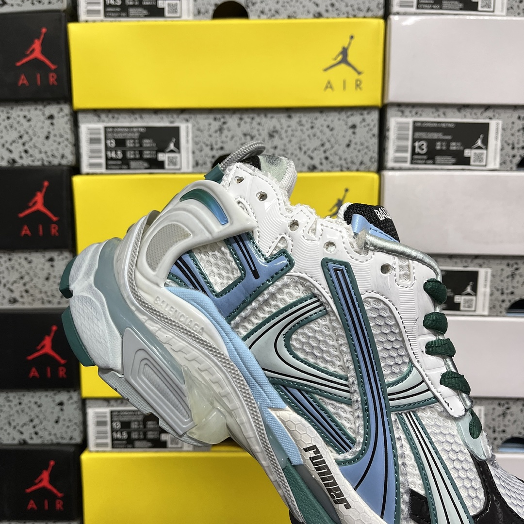 Balenciaga BLCG Runner 7.5 - Image 4