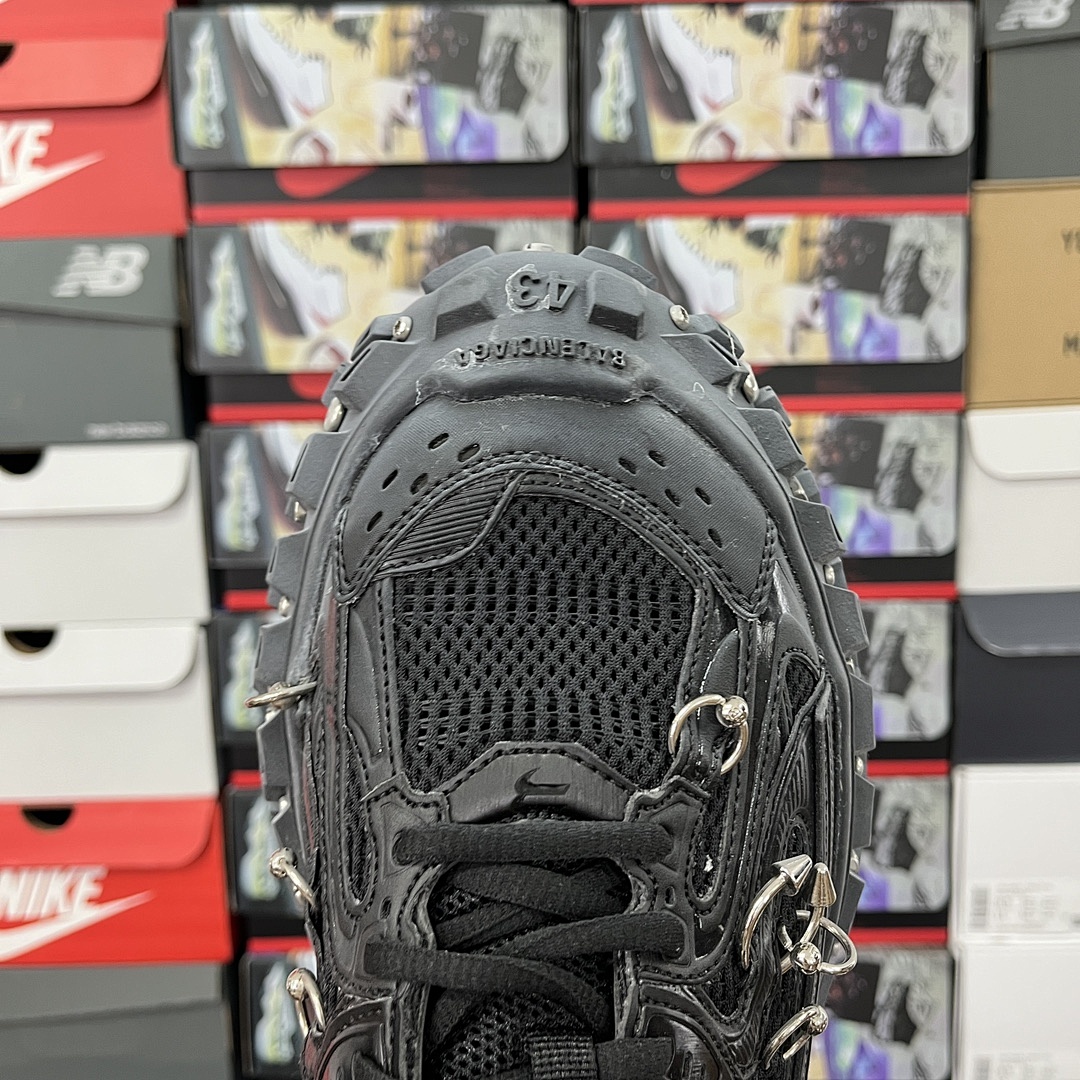 Balenciaga Defender - Image 4