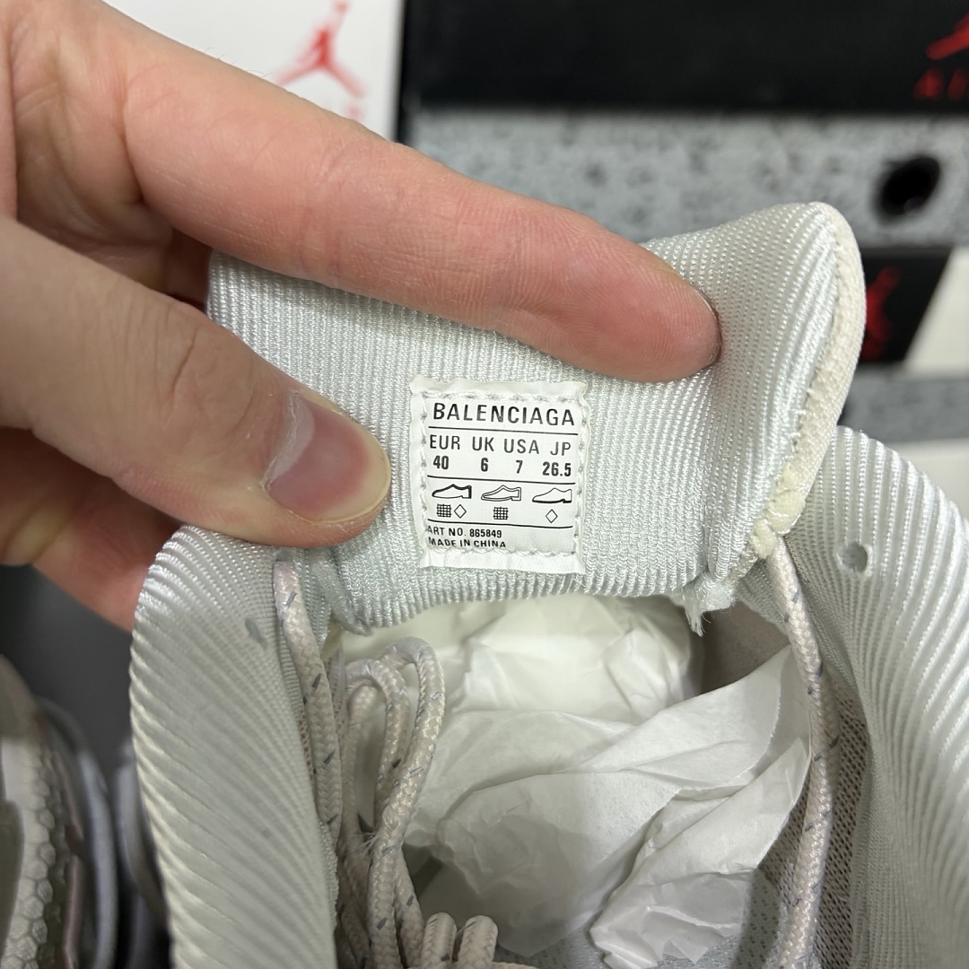 Balenciaga Triple S 2 - Image 12