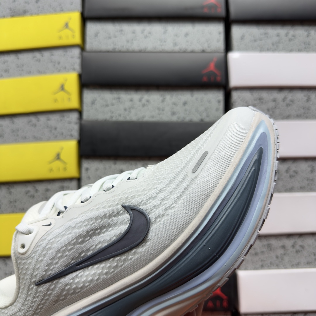 Nike Vomero Plus Off White Thunderstorm - Image 7
