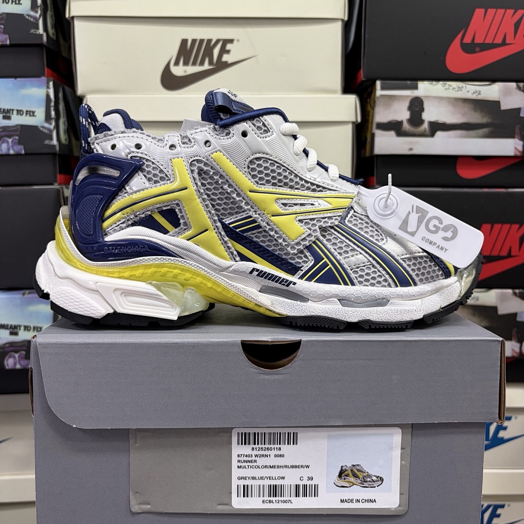 Balenciaga BLCG Runner7.0 - Image 41