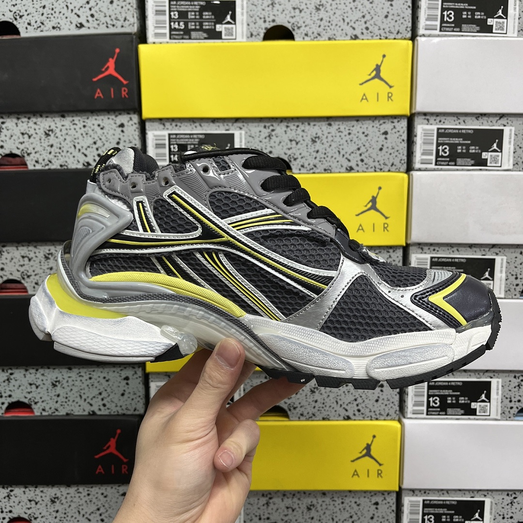 Balenciaga BLCG Runner 7.5 - Image 8