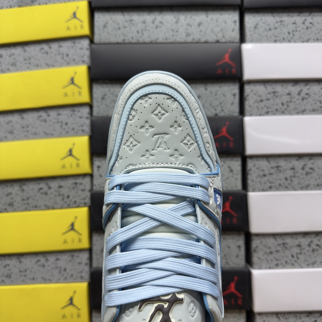 Louis Vuitton Trainer 2-19 - Image 8