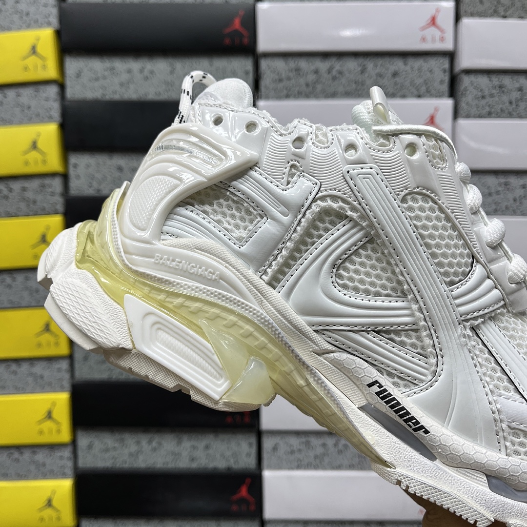 Balenciaga BLCG Runner 7.5 - Image 9