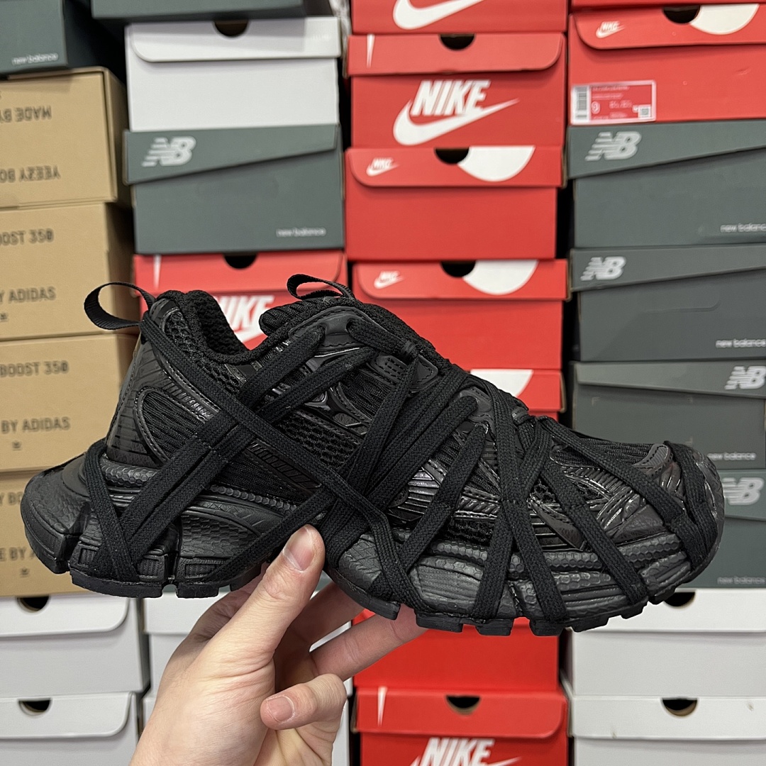 Balenciaga 3XL Extreme Lace - Image 7