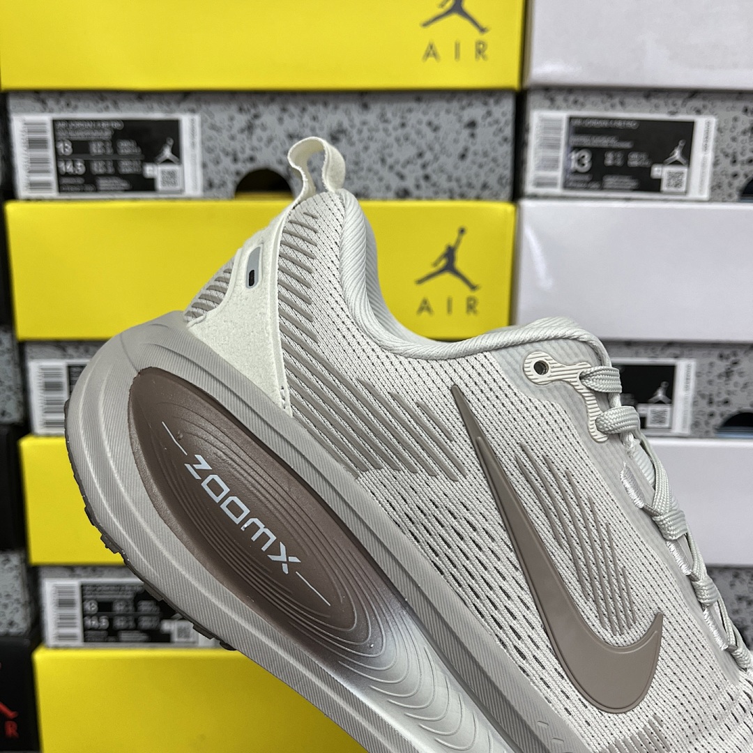 Nike Zoom Vomero - Image 7