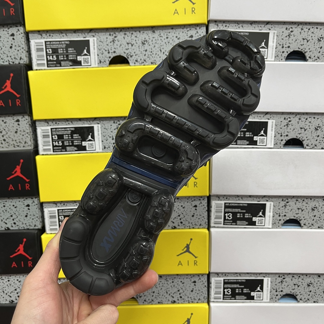 Nike Air VaporMax Plus Obsidian - Image 9