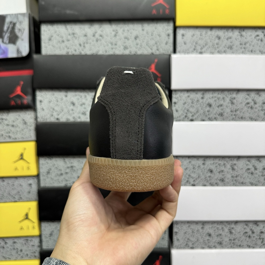On Running Maison Margiela Replica Black Gum T8013 Yellow (Dark Grey Suede) - Image 5