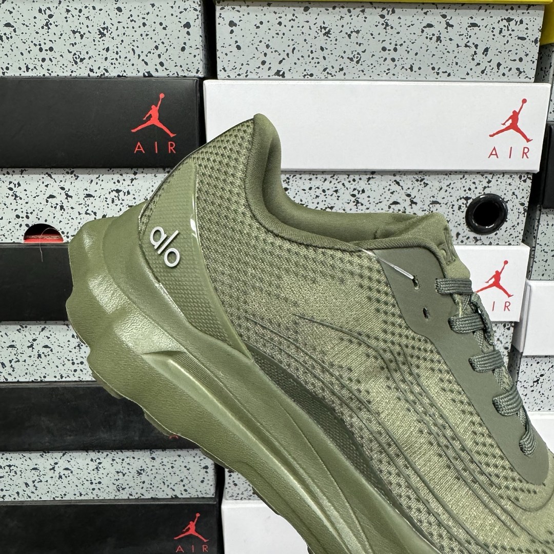 Alo Yoga Rnner A0590U_GREEN (OLIVE) - Image 2