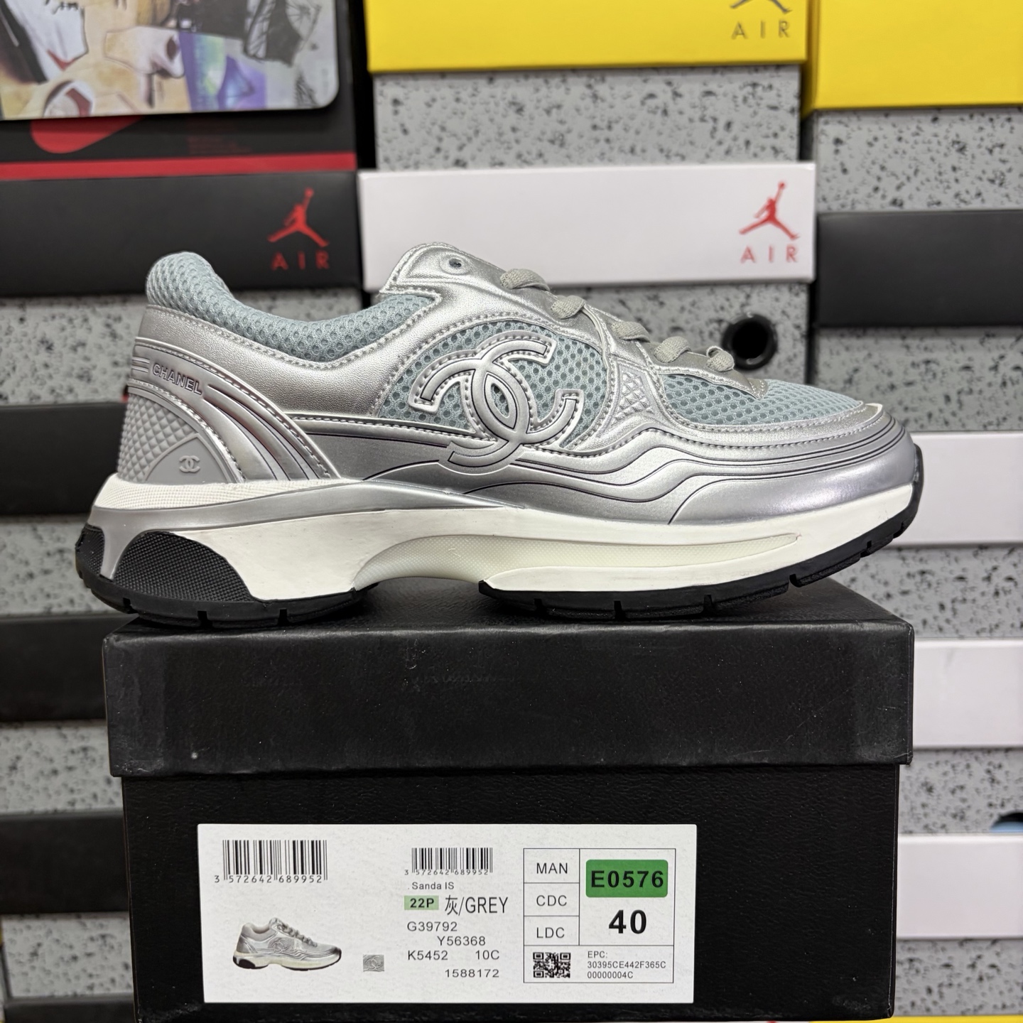 Chanel CC Runner K5452 Grey / - Image 10