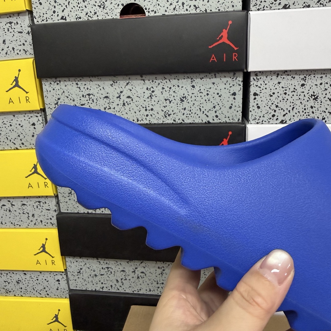 Adidas Slide/Foam Runner - Image 39