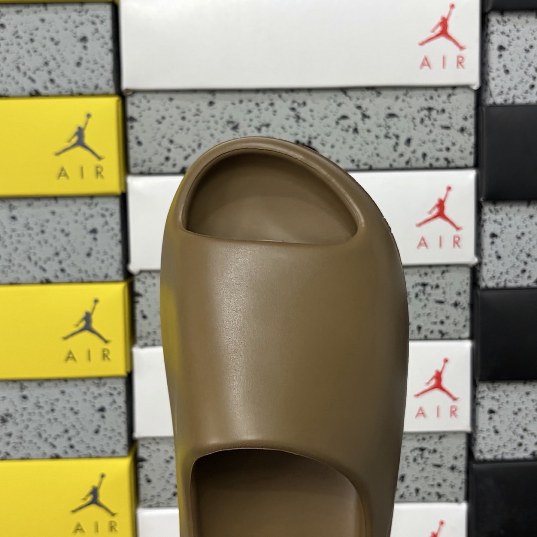 Adidas Yeezy Slide Core Slides - Image 2