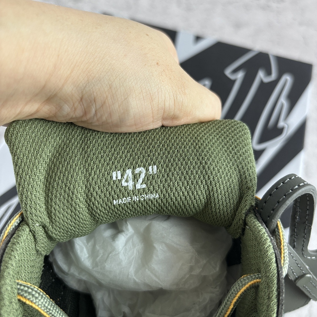 Off-White Be Right Back - Image 8