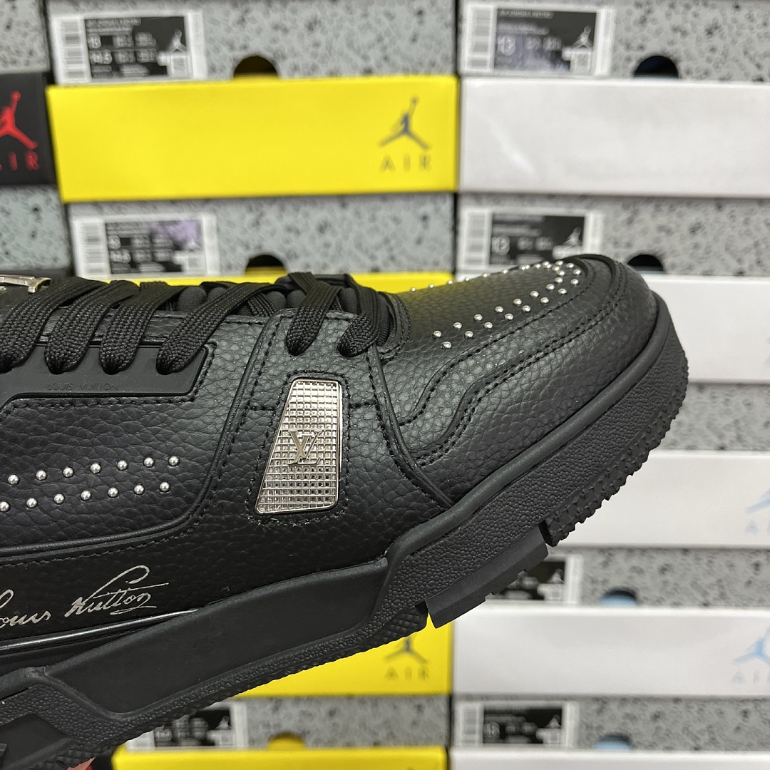Louis Vuitton Trainer V2-02 - Image 3