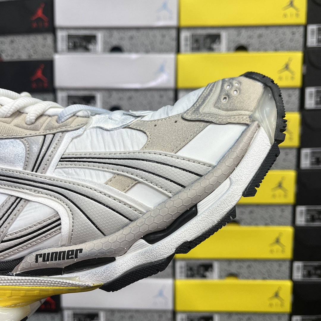 Balenciaga BLCG Runner 7.5 - Image 2