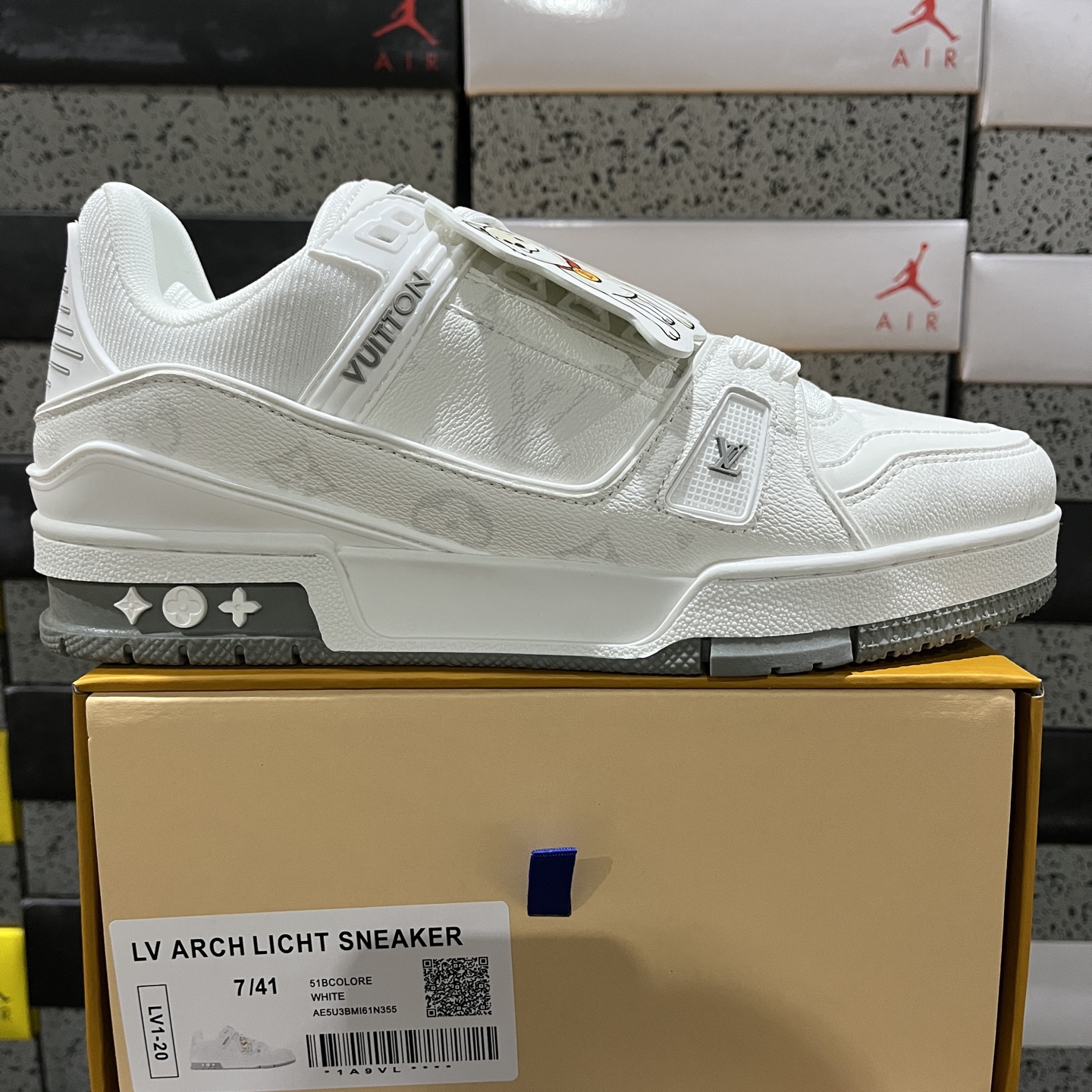 Louis Vuitton Trainer 1-20 - Image 10