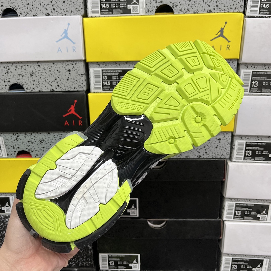 Balenciaga BLCG Runner 7.0 - Image 7