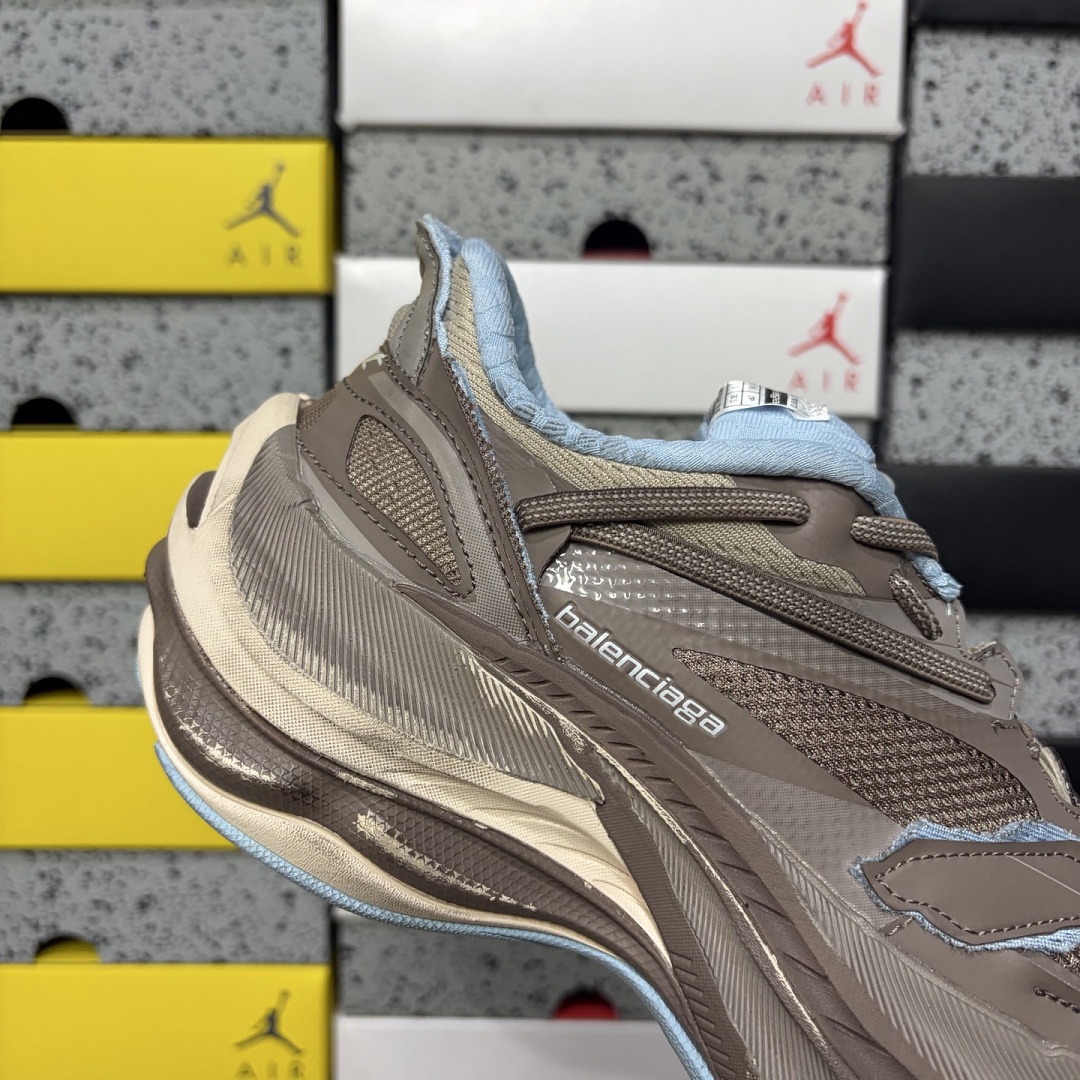 Balenciaga Jet 26 - Image 9