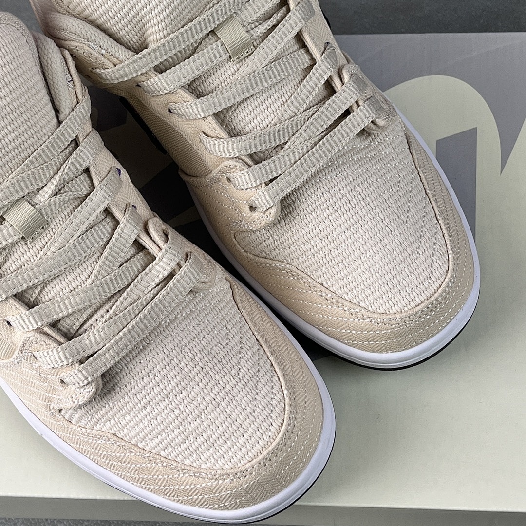 Nike Albino & Preto X Nk SB Dunk Low "Pearl (White") - Image 5