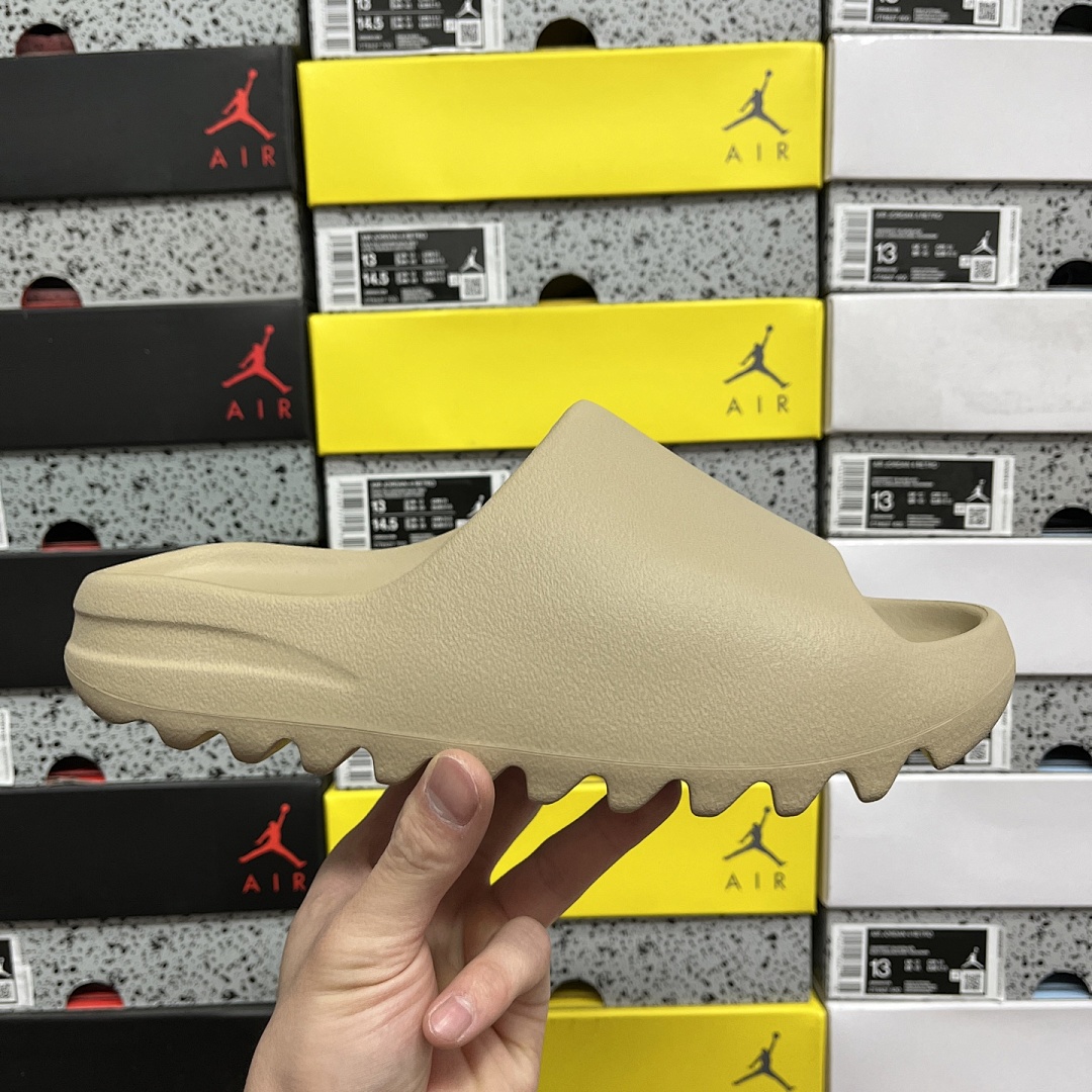Adidas Kanye West X Yeezy Slide "Resin" - Image 7