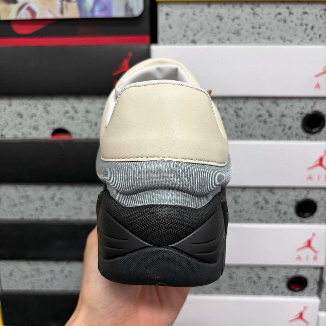 On Running Raf Simons Antei Low Top - Image 2