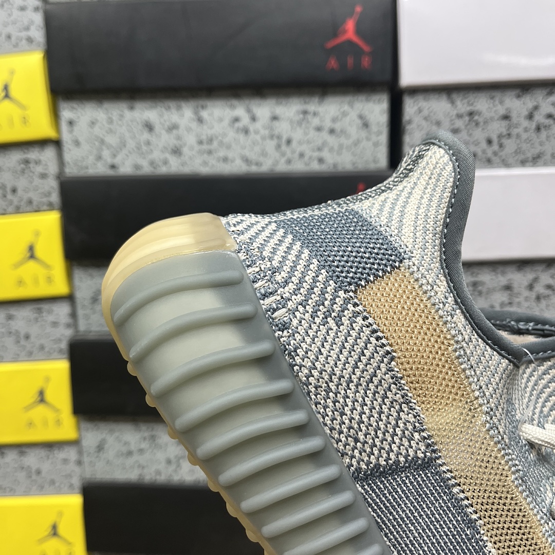 Adidas Yeezy Boost 350 V2 - Image 2