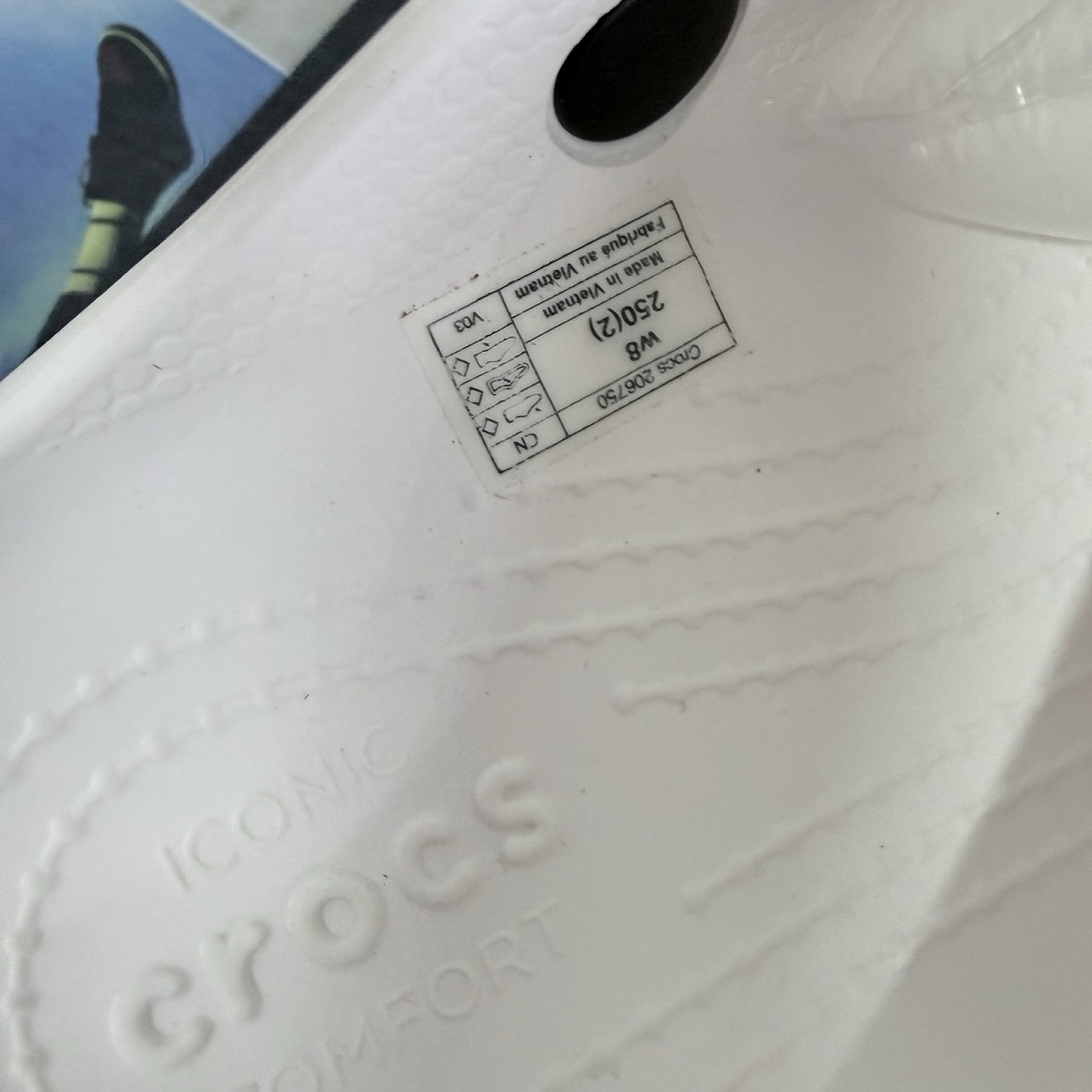 Crocs Classic Clog Small (White) - Image 7