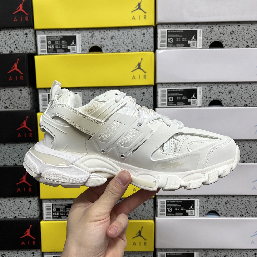 Balenciaga BLCG Track 3.0 - Image 8