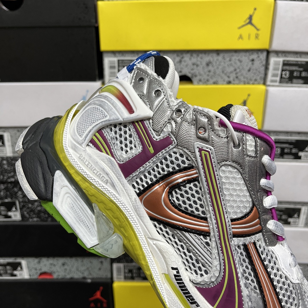 Balenciaga BLCG Runner 7.5 - Image 9