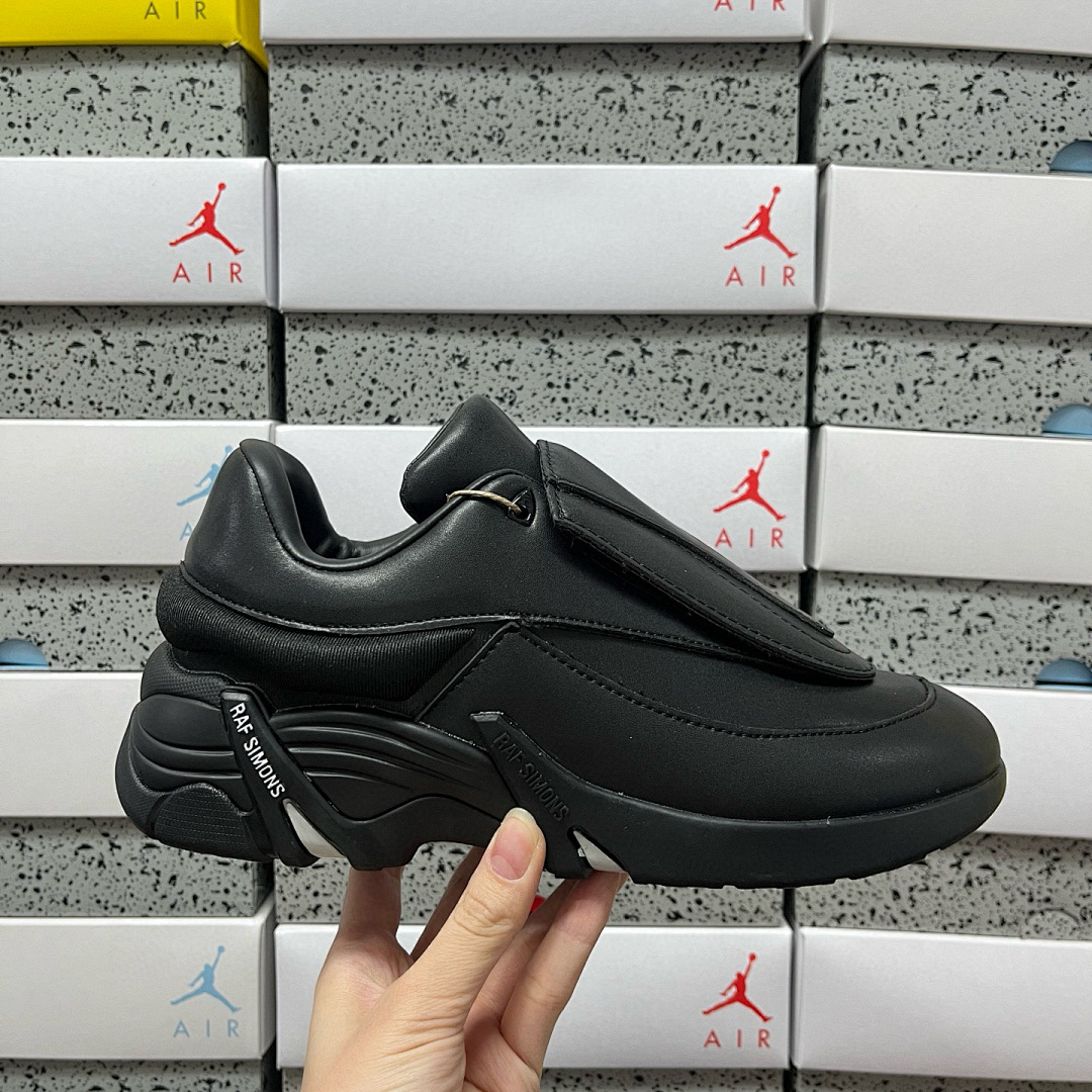 On Running Raf Simons Low Top (Black ANTEI) - Image 9