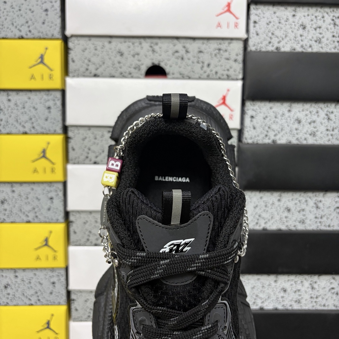 Balenciaga 3Xl - Image 9