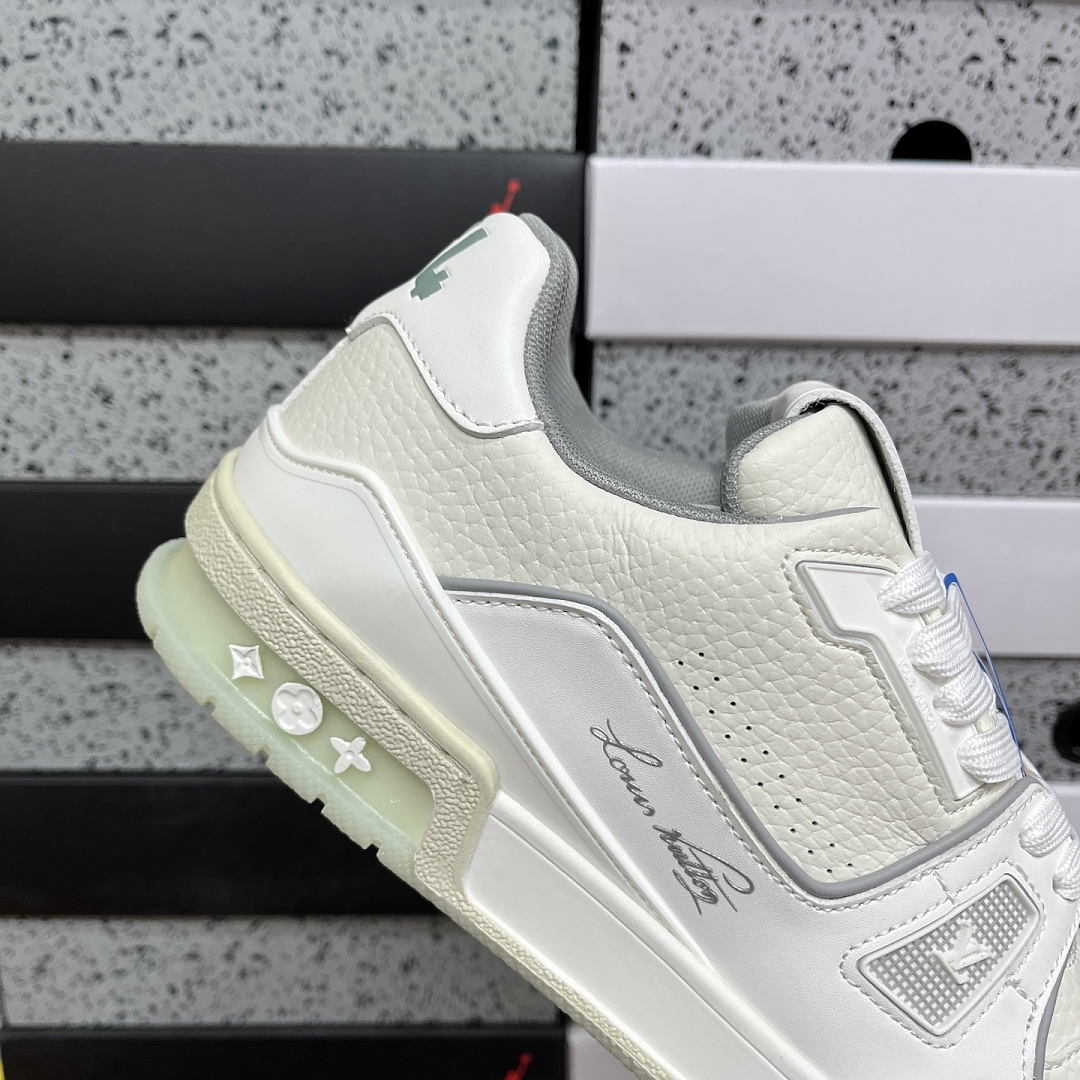 Louis Vuitton Trainer - Image 5