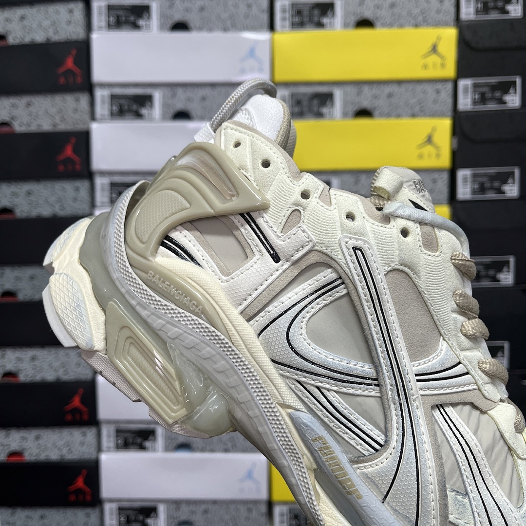 Balenciaga BLCG Runner 7.5 - Image 5