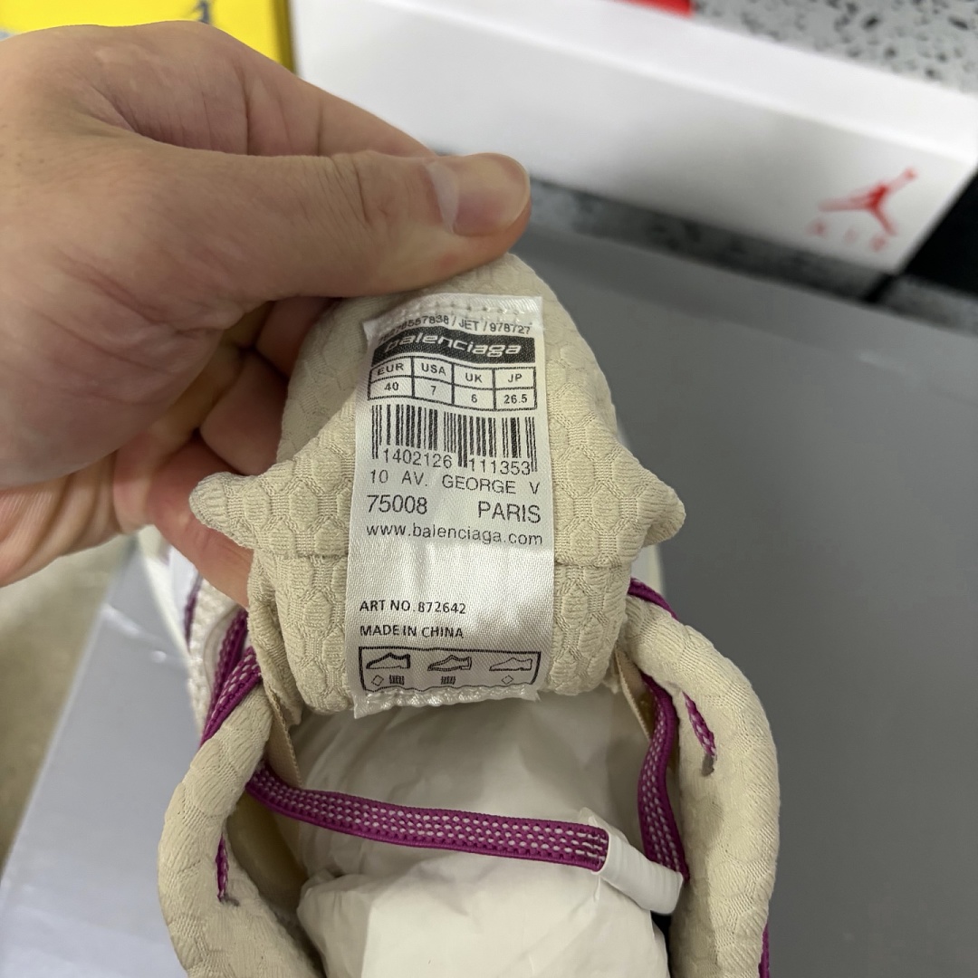 Balenciaga Jet 26 - Image 10