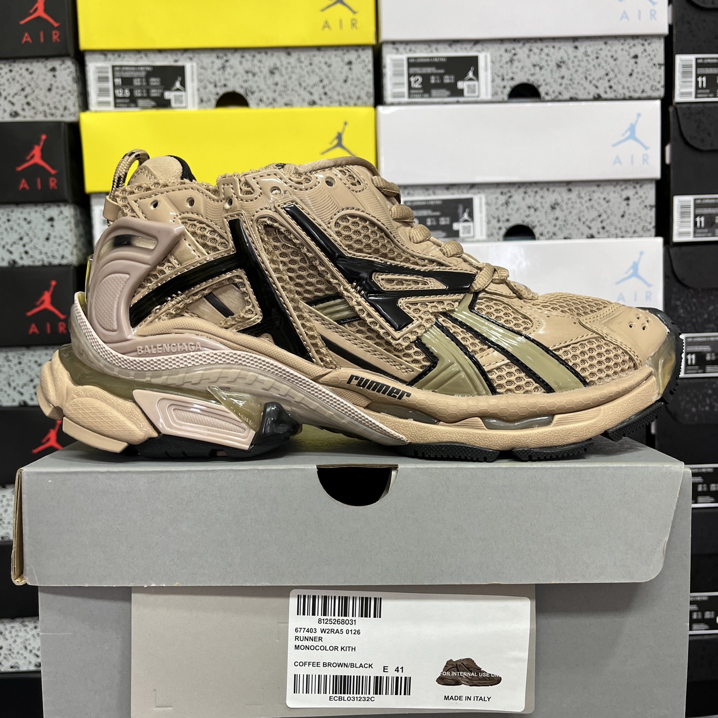 Balenciaga BLCG Runner 7.0 - Image 11