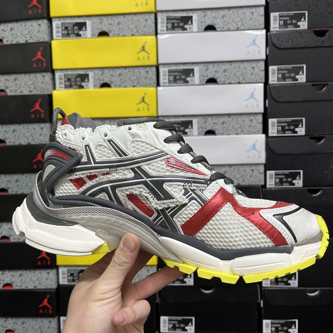 Balenciaga BLCG Runner 7.0 - Image 8