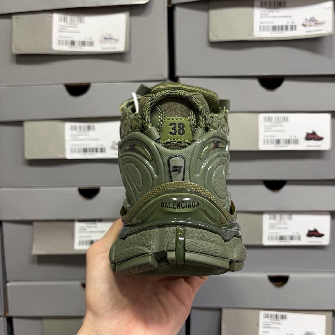 Balenciaga BLCG Runner7.0 - Image 103