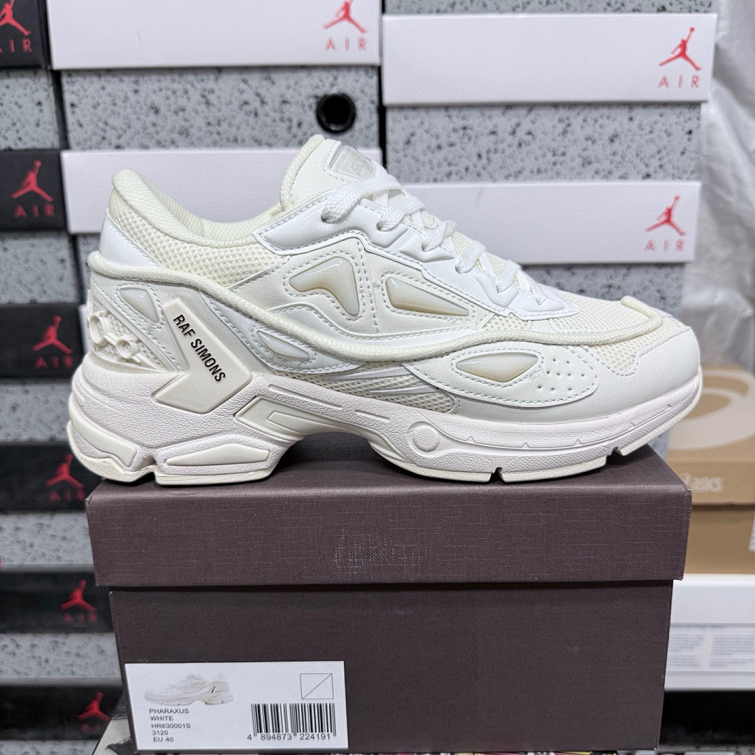 On Running Raf Simons Pharaxus