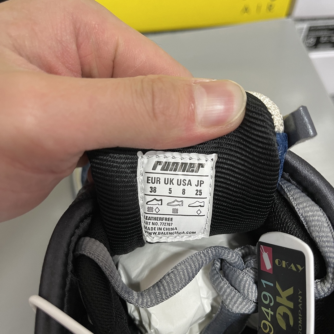 Balenciaga BLCG Runner 7.5 - Image 8