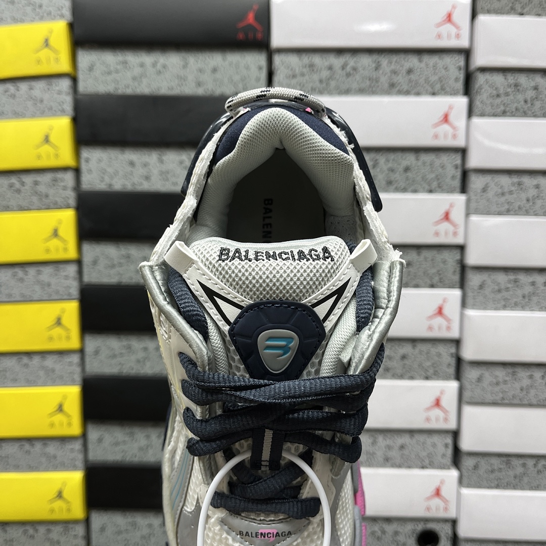 Balenciaga BLCG Runner 7.5 - Image 6