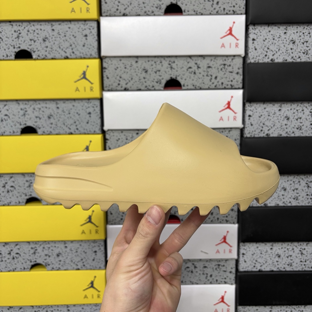Adidas Yeezy Slide Desert Sand Slides - Image 3
