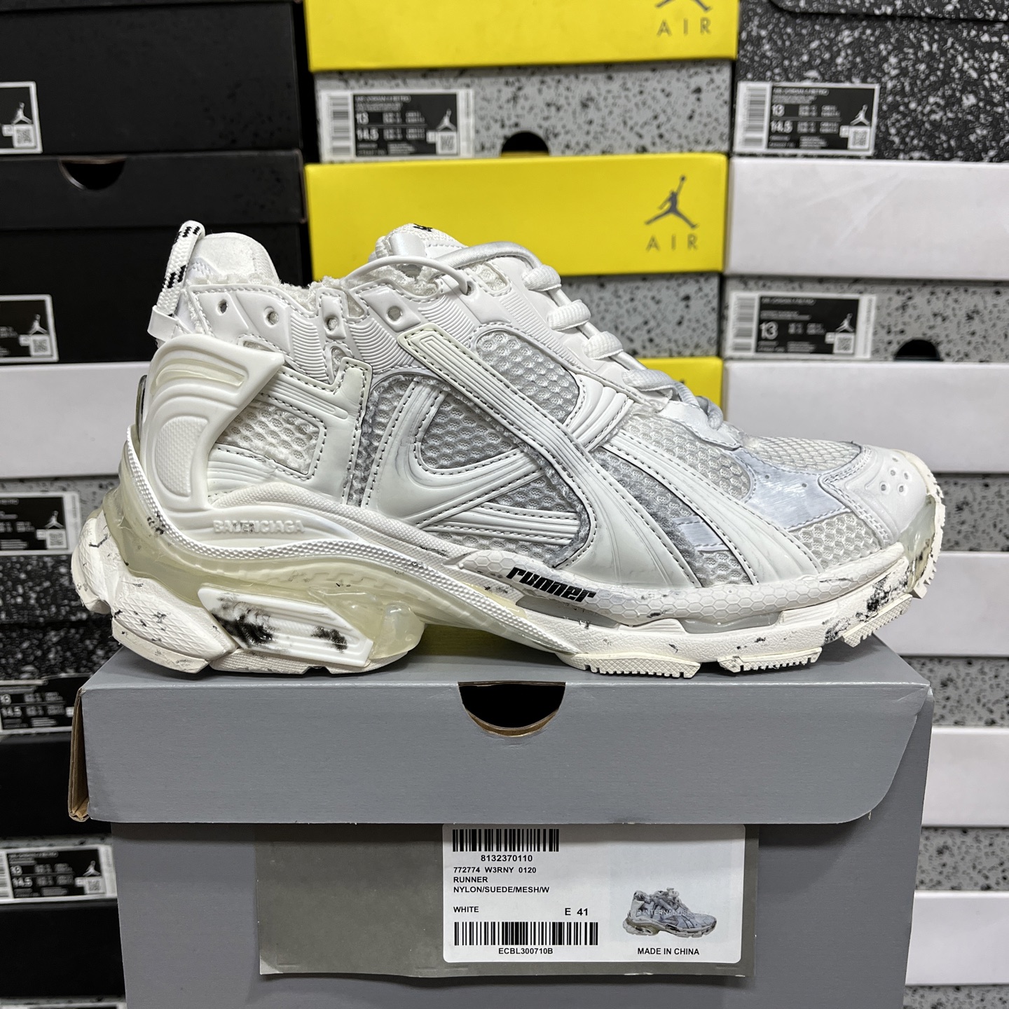Balenciaga BLCG Runner 7.5 - Image 11